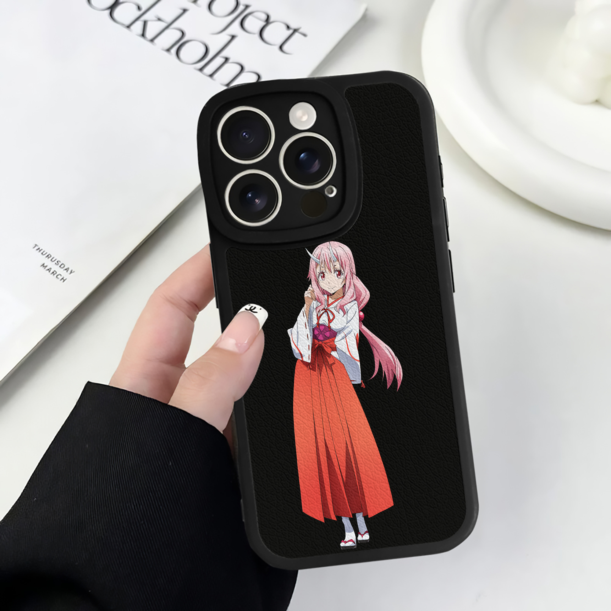 （画像用） 転スラ Regarding Reincarnated to Slime 【iPhone 16シリーズ対応】シリコンスマホケース（レザー調） 材質：シリコン